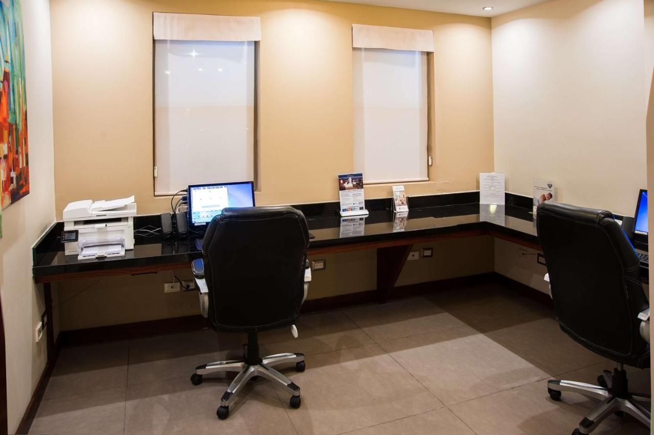 Best Western Cumbres Inn Cd. Cuauhtemoc Eksteriør billede