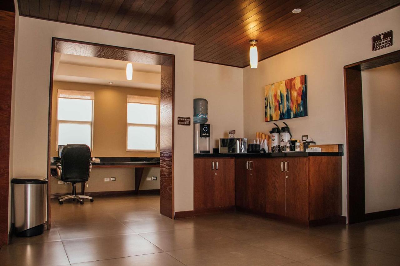 Best Western Cumbres Inn Cd. Cuauhtemoc Eksteriør billede