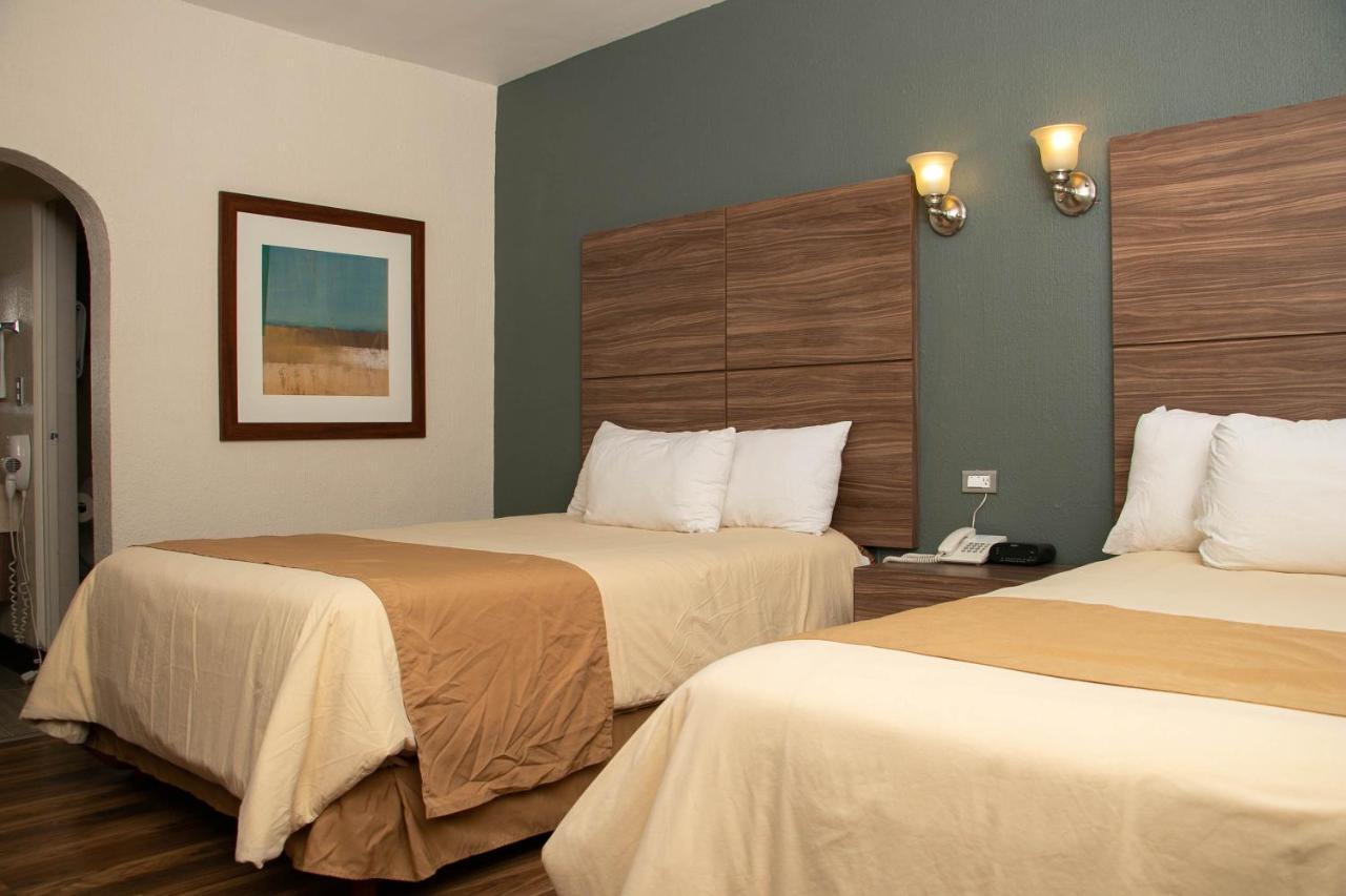 Best Western Cumbres Inn Cd. Cuauhtemoc Eksteriør billede