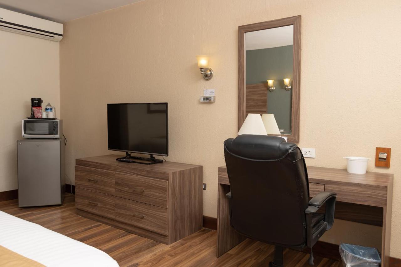 Best Western Cumbres Inn Cd. Cuauhtemoc Eksteriør billede