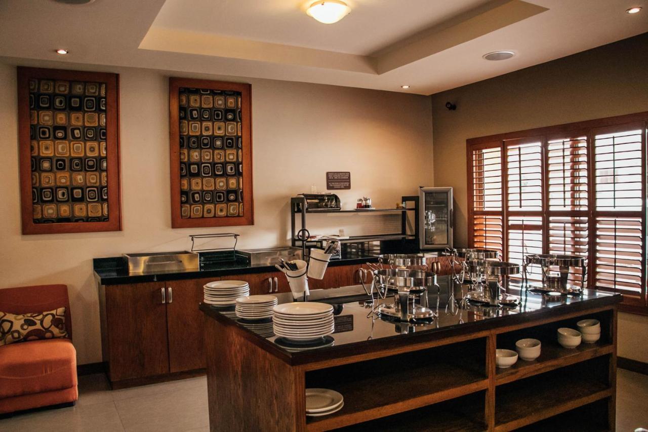 Best Western Cumbres Inn Cd. Cuauhtemoc Eksteriør billede